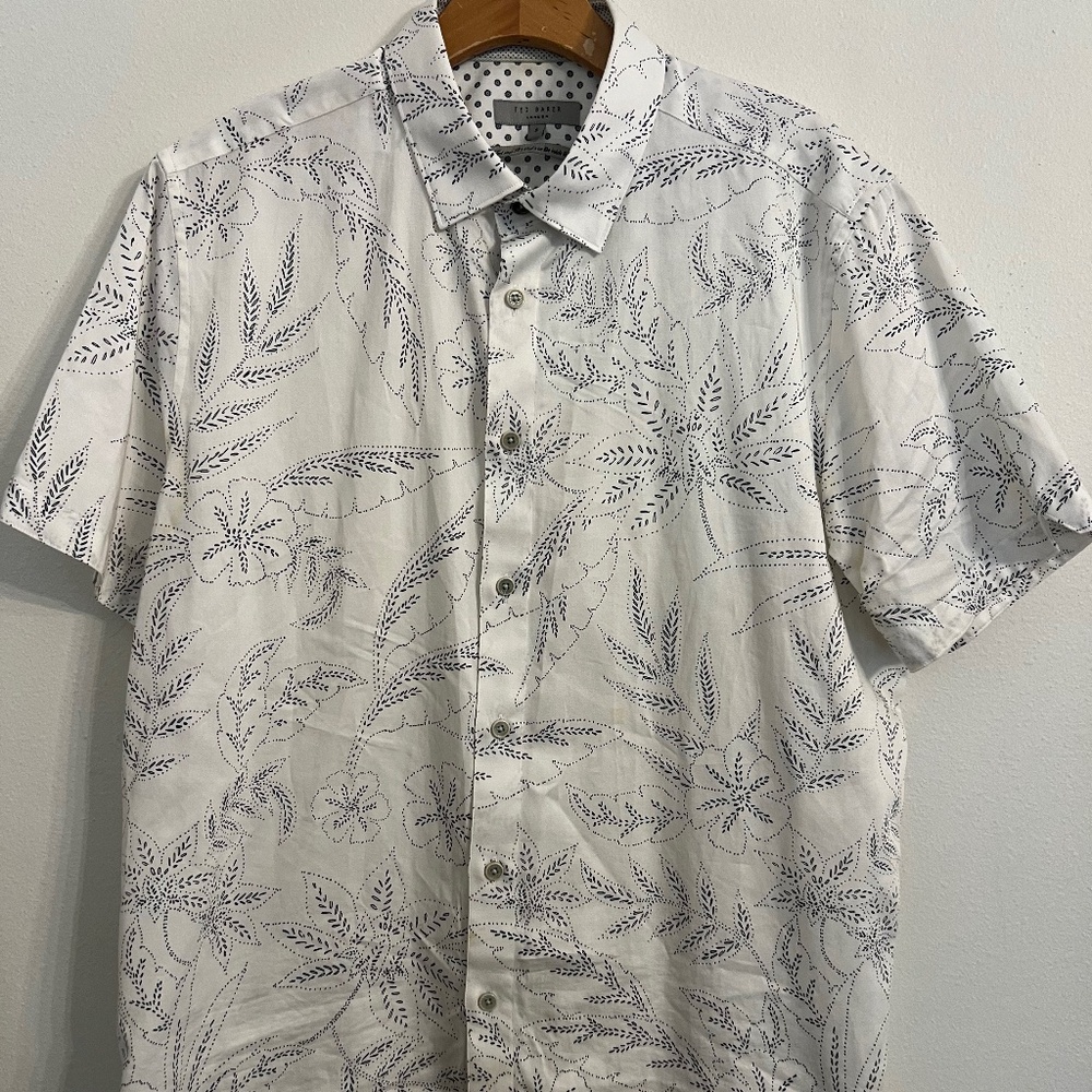 🌿 Ted Baker London Men’s Short Sleeve Button-Up Shirt – Size Small – 100% Cotto